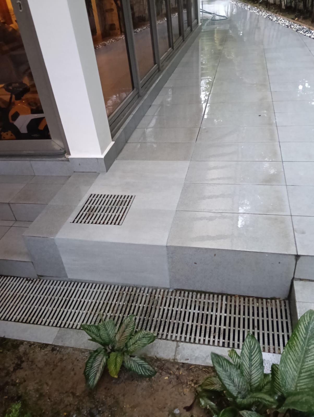 🧱 Tile Trouble? We Fix It Fast – Professional Hacking & Retiling for Lasting Results